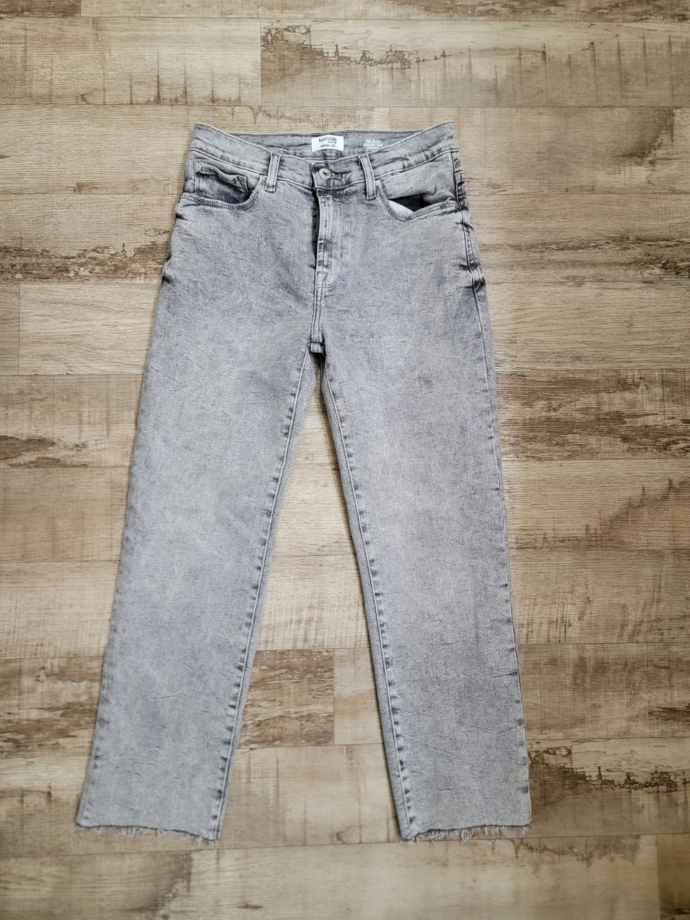 Kensie The Allie High-Rise Slim Straight Jeans in Gray
